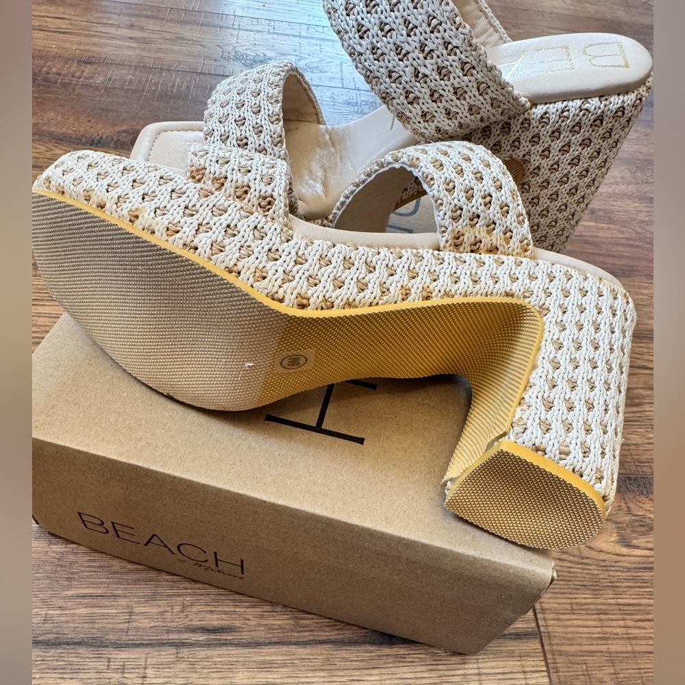 Beach by Matisse | Gem Raffia Platform Heel Sandals - Picture 3 of 4